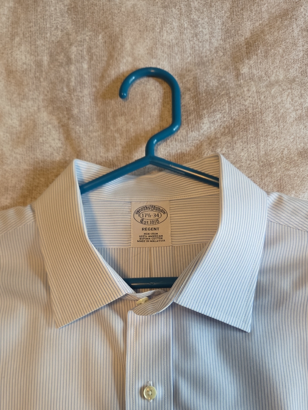 Brooks Brothers Men’s Classic Blue And White  Stripe Pattern Dress Shirt